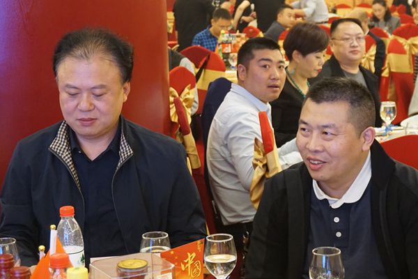 传承中国餐饮文化瑰宝 发扬尊师重道传统精髓--中国烹饪大师王清云收徒仪式在凯帝拉斐盛宴举行