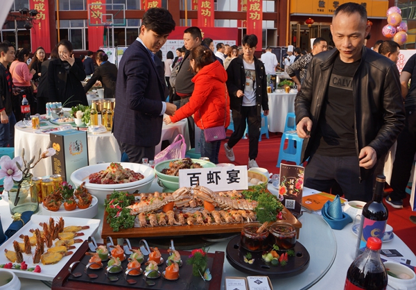 推动烹饪传承 赋能餐饮发展一场春暖花开的百家宴·2019重庆烹协年会