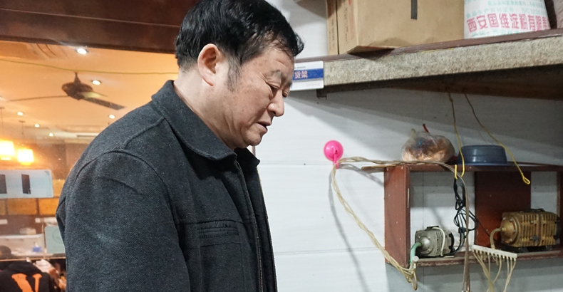 本期封面人物--罗远华32年用心只做罗非鱼--领跑这道美味菜品
