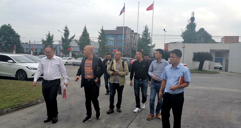 秉承相互学习交流 共同促进商会发展 实现优势互补 互惠互利