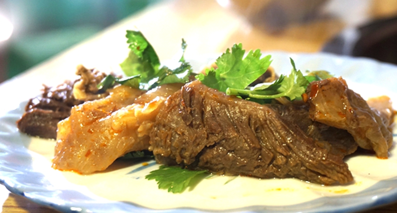 赵记耙牛肉--全面正式恢复线下堂食 预防和实际工作相结合 保障食客们健康安全