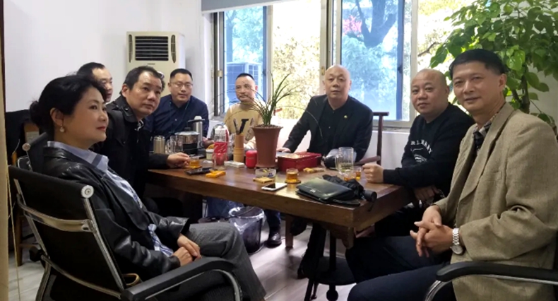 为政府分忧 给餐饮企业解难--餐饮商协领导共谋餐饮企业发展