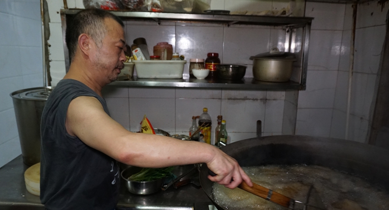 篱笆墙老火锅--没有变的渝味特色 区县难得的正宗老火锅味道