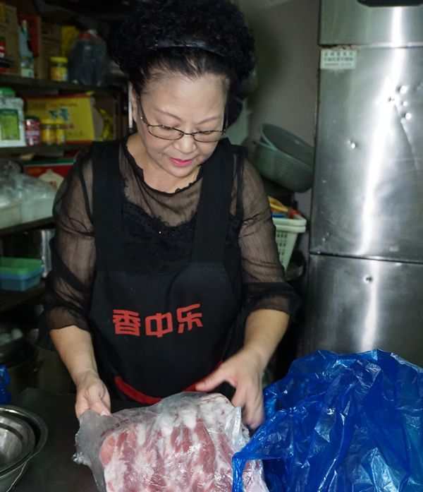 从年少夫妻到花甲之年与香中乐江湖菜 家常菜一路同行38年