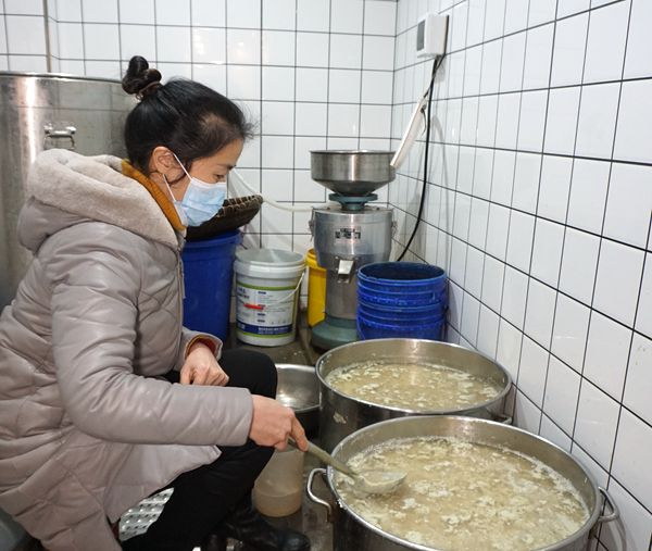 非物质文化遗产沈姐烤鱼 手工烂豆花鱼 一道特别美食 深受大家喜欢