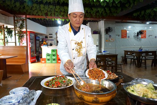 码头城 码头味 麒麟美食桑拿腰花 码头城市的一道特色美味