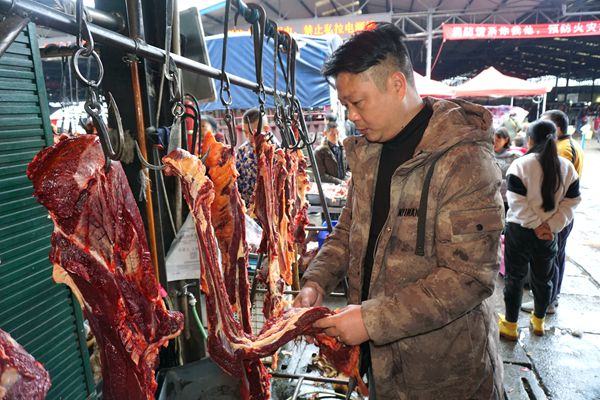 赵记耙牛肉 喧嚣的城市中 追寻市井的氛围