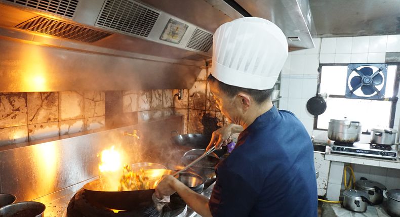 藏在陶家镇街巷里的30年烟火 华宾酒楼的美味传奇