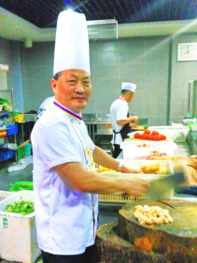 刘俊伦中国烹饪大师--他用心传承中华餐饮文化