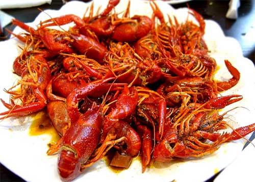 小龙虾虾“黄”是性腺 易遭污染吃货小心 