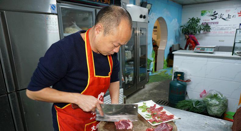 巴味轩全牛养生汤锅——美食传承 美味延续 古镇文化与美食完美融合