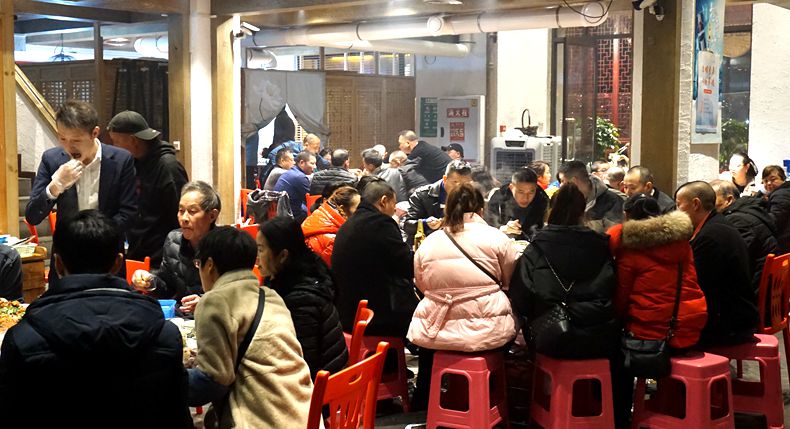 北疆烤全羊 金秋9月 9个店齐发 开启烤全羊美味