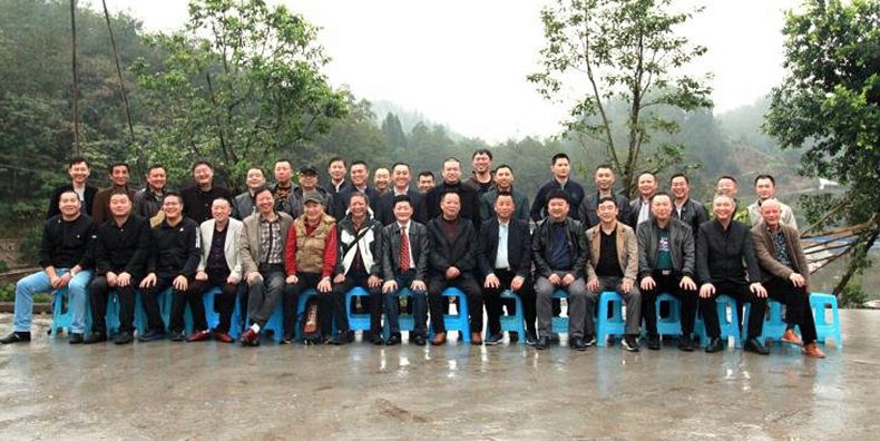 南岸区烹饪协会刘俊伦会长携成员单位到凯扬花椒基地考察