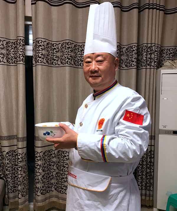郑氏酸萝卜炖鸭子--郑强大师把一道传统菜品引入到大雅之堂