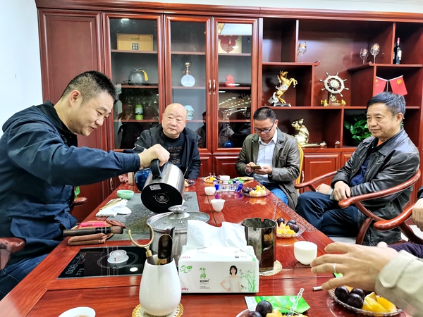 重庆市南岸区烹饪协会积极发挥组织作用服务好协会成员单位