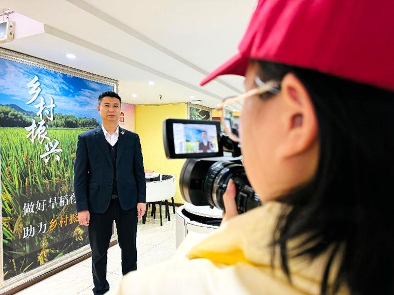 重庆智赢实业有限公司与深圳市泥美人农业科技有限公司“助力百万亩旱稻种植”签约仪式在渝圆满举行